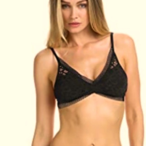 NWT BECCA CAPTURE LACE CROCHET BRALETTE BIKINI TOP (BLACK) - Picture 1 of 16